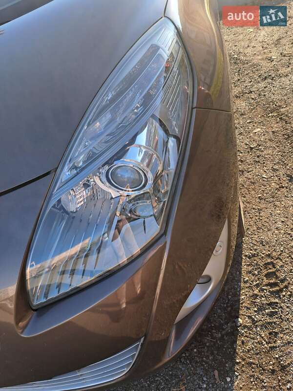 Минивэн Renault Grand Scenic 2009 в Ватутино