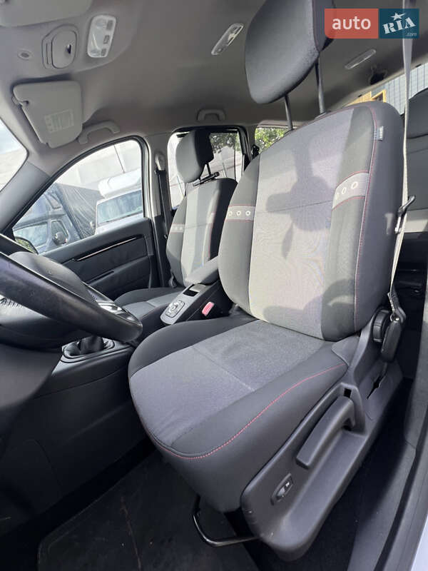 Минивэн Renault Grand Scenic 2013 в Луцке