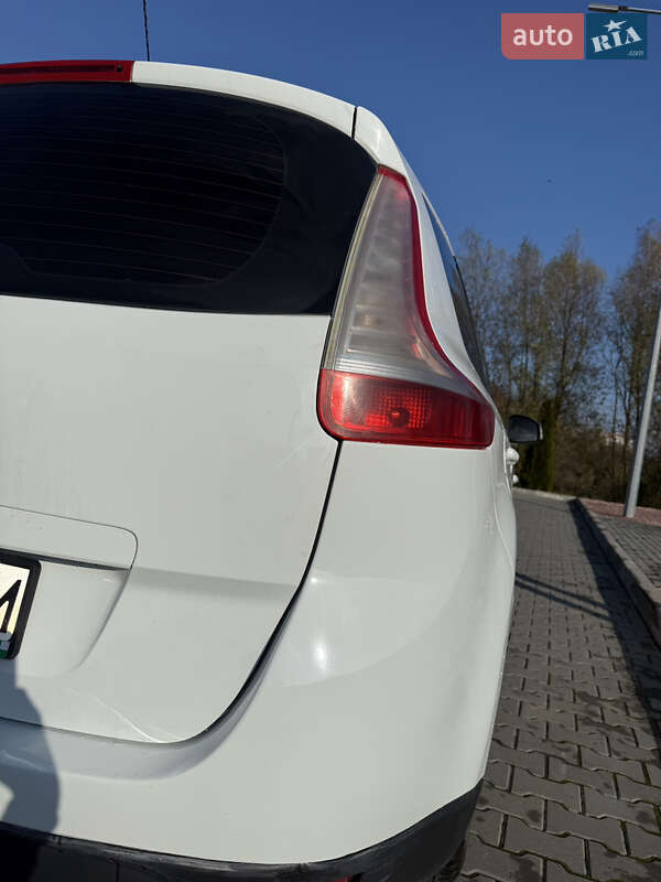 Мінівен Renault Grand Scenic 2011 в Хмельницькому фото 20 Мінівен Renault Grand Scenic 2011 в Хмельницькому