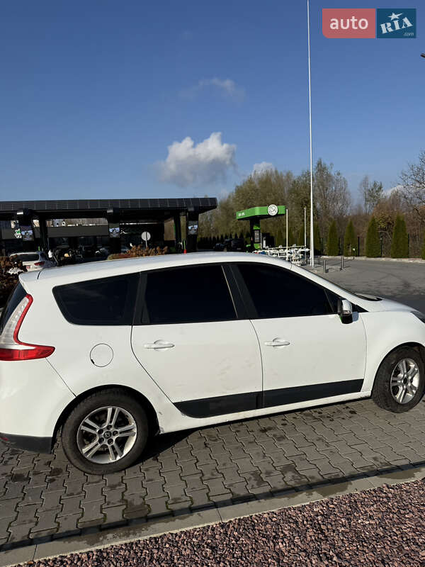 Мінівен Renault Grand Scenic 2011 в Хмельницькому фото 24 Мінівен Renault Grand Scenic 2011 в Хмельницькому