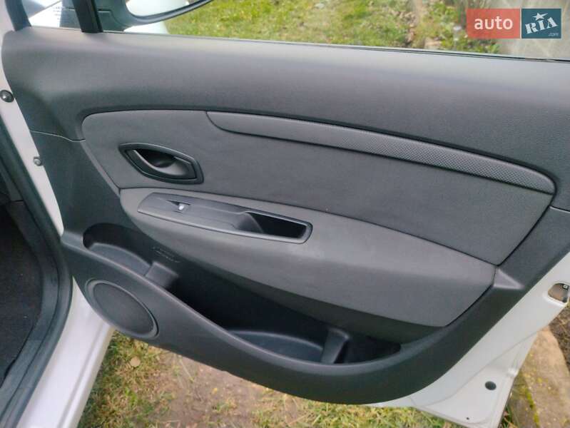 Минивэн Renault Grand Scenic 2009 в Тернополе фото 30 Минивэн Renault Grand Scenic 2009 в Тернополе