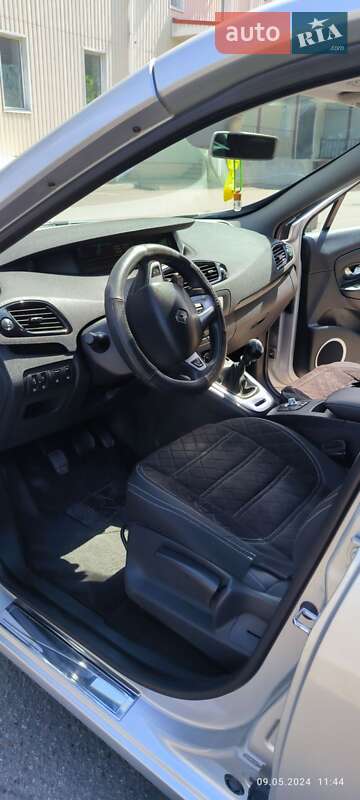 Минивэн Renault Grand Scenic 2012 в Умани