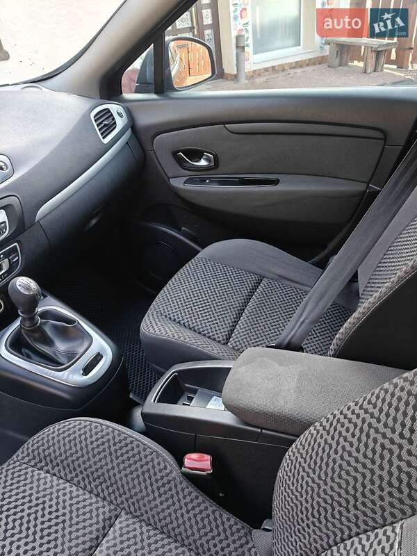 Мінівен Renault Grand Scenic 2011 в Чорткові фото 48 Мінівен Renault Grand Scenic 2011 в Чорткові