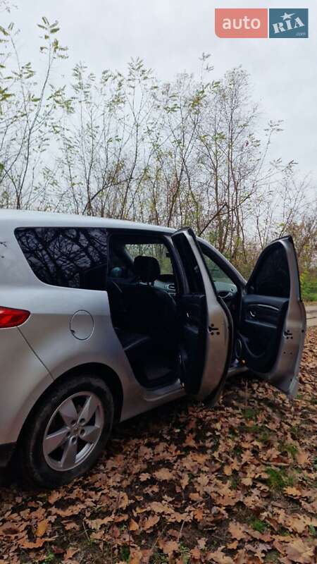 Минивэн Renault Grand Scenic 2011 в Мукачево
