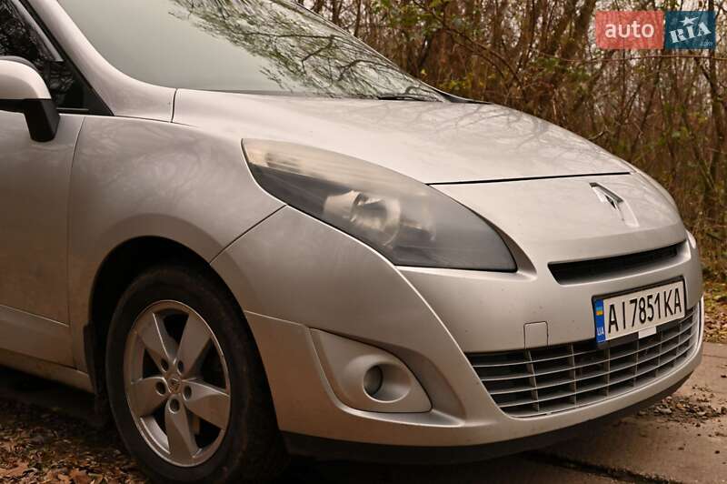 Минивэн Renault Grand Scenic 2011 в Мукачево