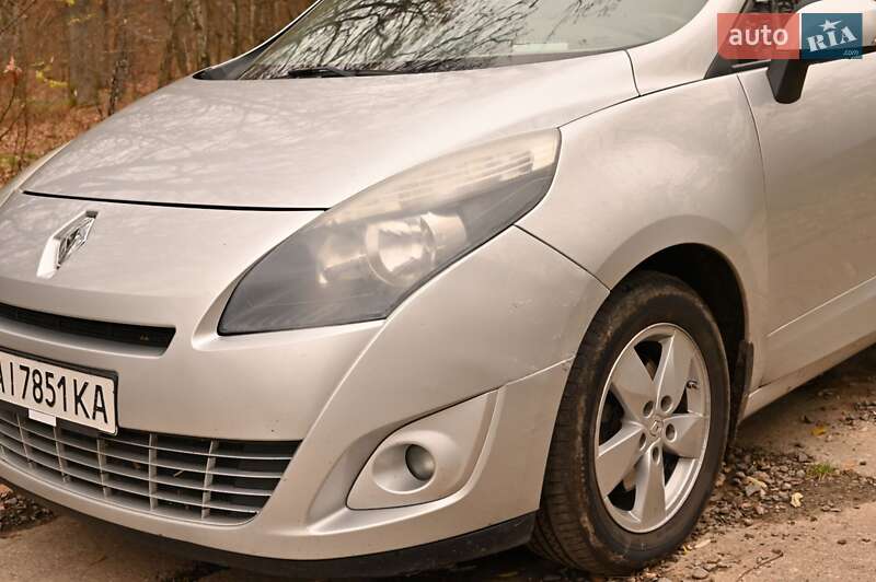 Минивэн Renault Grand Scenic 2011 в Мукачево