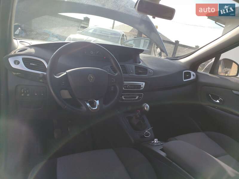 Минивэн Renault Grand Scenic 2013 в Ровно