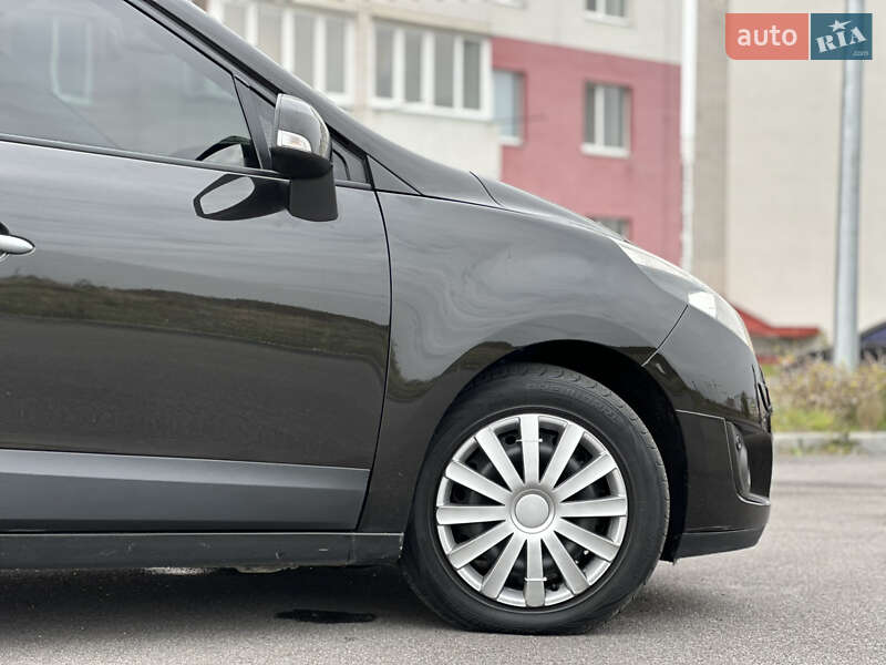 Минивэн Renault Grand Scenic 2010 в Виннице