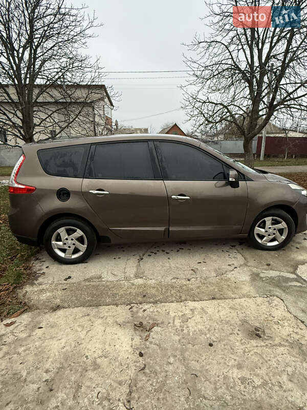 Мінівен Renault Grand Scenic 2011 в Полтаві