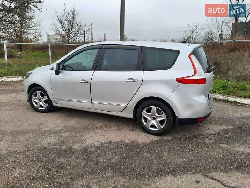 Минивэн Renault Grand Scenic 2015 в Черкассах фото 4 Минивэн Renault Grand Scenic 2015 в Черкассах