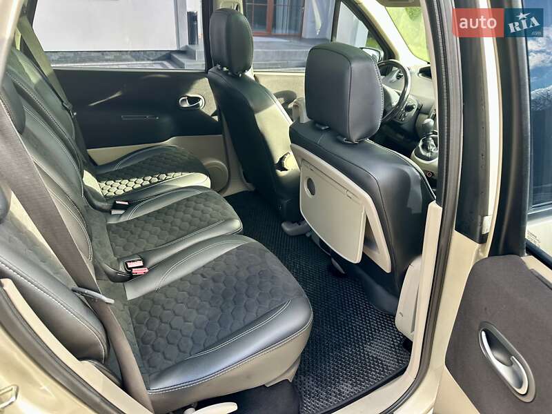 Минивэн Renault Grand Scenic 2006 в Дубно