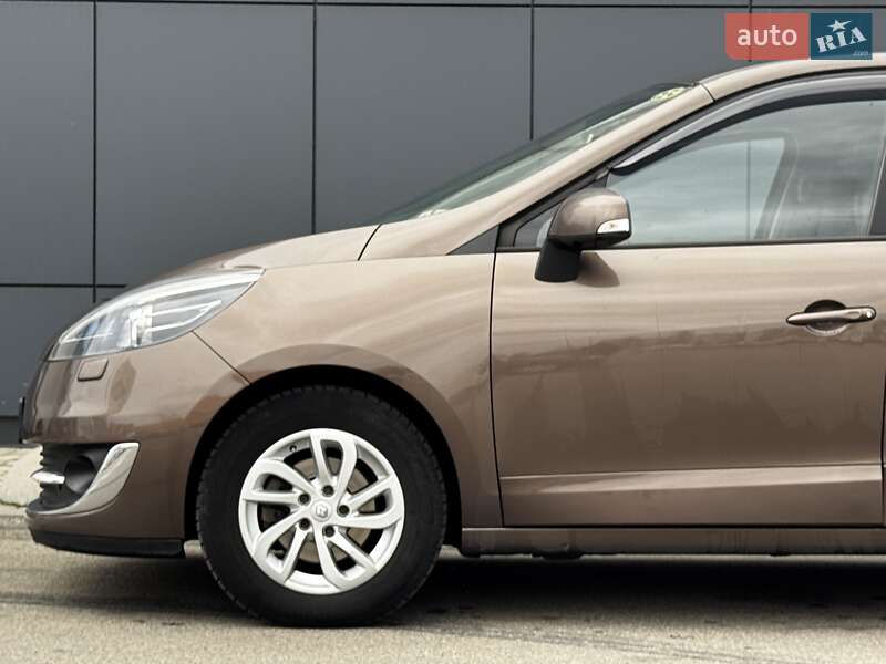 Минивэн Renault Grand Scenic 2012 в Киеве