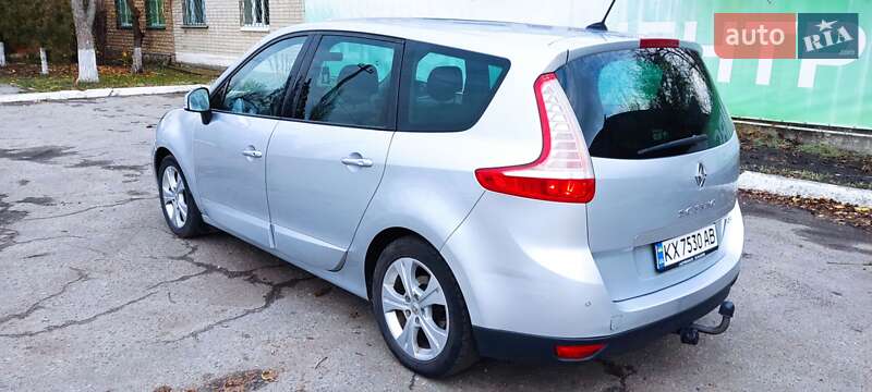 Минивэн Renault Grand Scenic 2011 в Лозовой