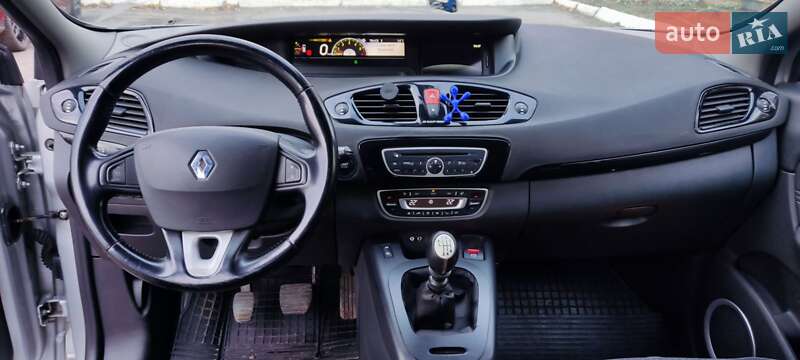 Минивэн Renault Grand Scenic 2011 в Лозовой