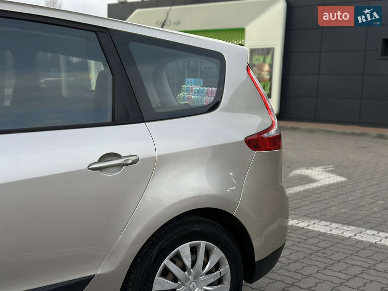 Минивэн Renault Grand Scenic 2010 в Дрогобыче