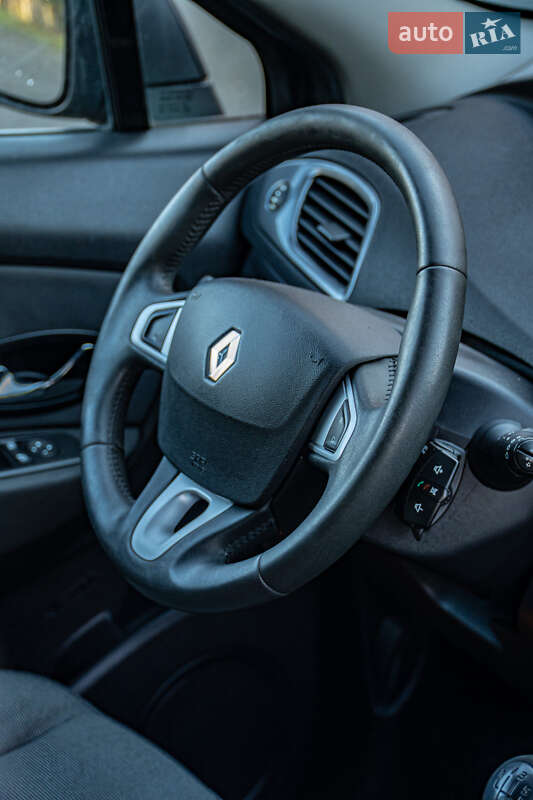 Минивэн Renault Grand Scenic 2011 в Бурштыне