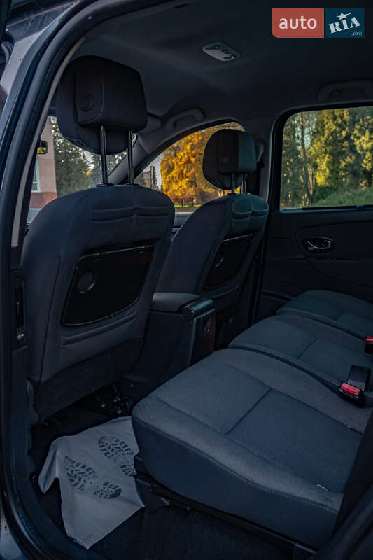 Минивэн Renault Grand Scenic 2011 в Бурштыне