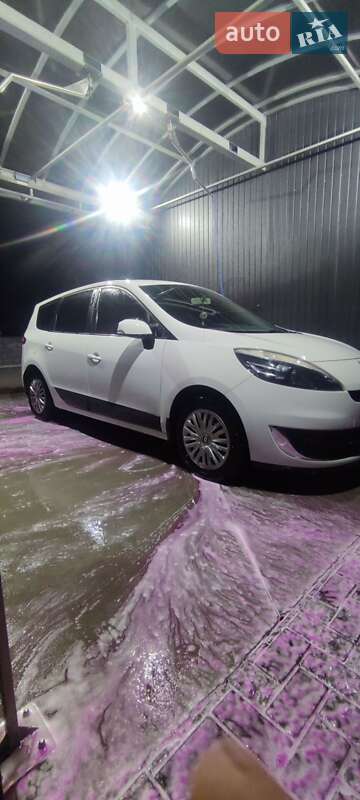 Renault Grand Scenic 2012 Renault Grand Scenic 2012
