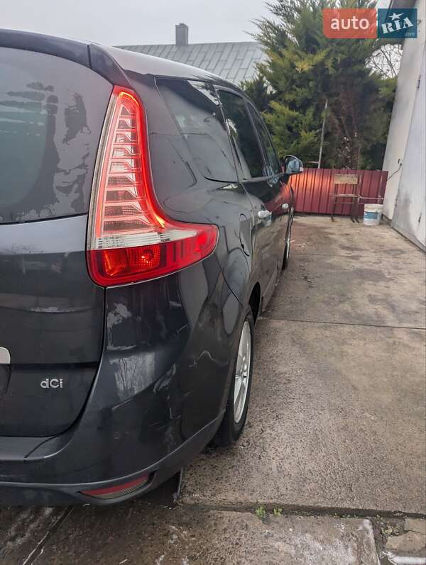 Минивэн Renault Grand Scenic 2011 в Ровно