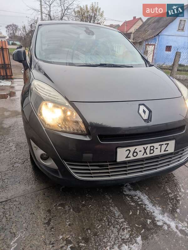 Минивэн Renault Grand Scenic 2011 в Ровно