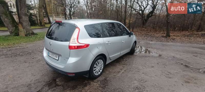 Минивэн Renault Grand Scenic 2011 в Киеве