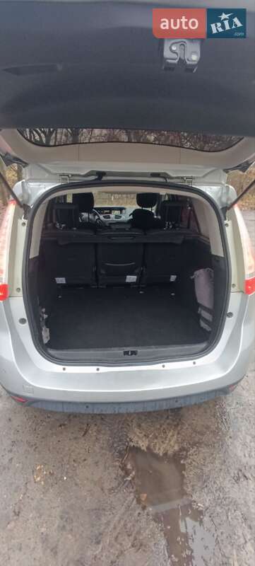 Минивэн Renault Grand Scenic 2011 в Киеве