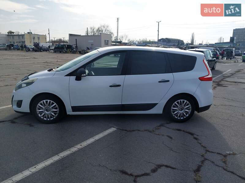 Минивэн Renault Grand Scenic 2010 в Кременчуге фото 8 Минивэн Renault Grand Scenic 2010 в Кременчуге