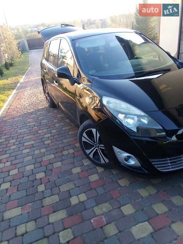 Мінівен Renault Grand Scenic 2011 в Новояворівську