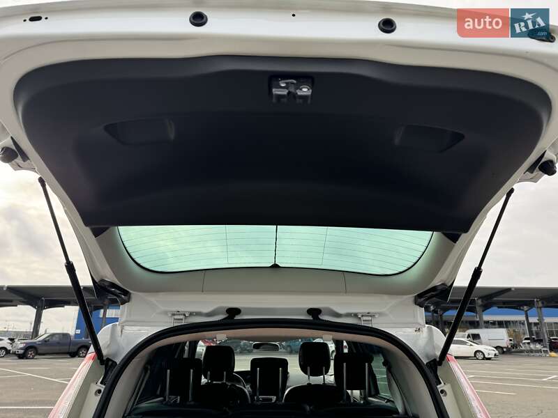 Минивэн Renault Grand Scenic 2012 в Киеве