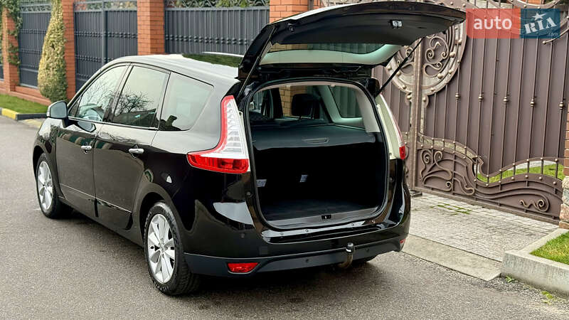 Минивэн Renault Grand Scenic 2010 в Александрие