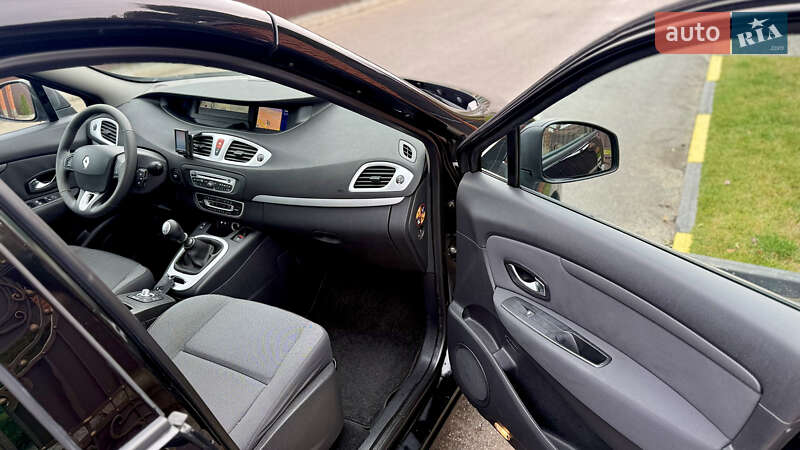 Минивэн Renault Grand Scenic 2010 в Александрие