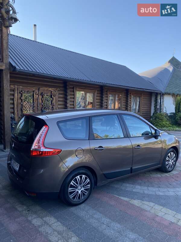 Минивэн Renault Grand Scenic 2010 в Львове