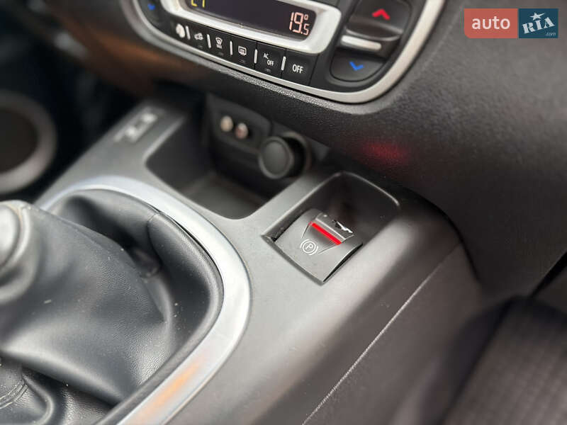 Минивэн Renault Grand Scenic 2010 в Ровно