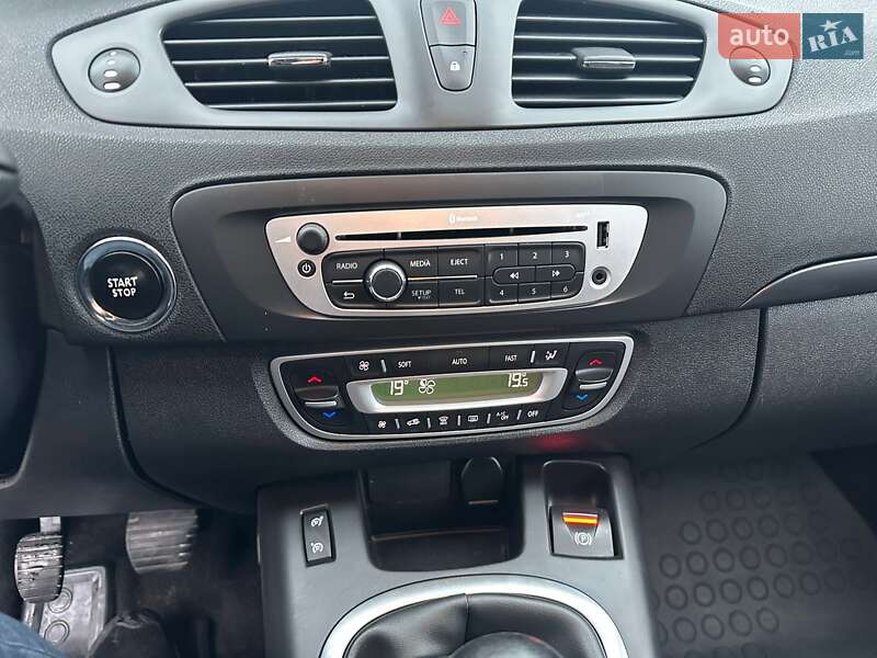 Мінівен Renault Grand Scenic 2016 в Нововолинську