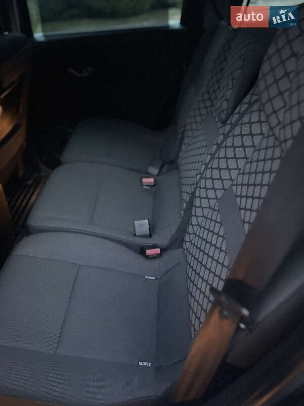 Мінівен Renault Grand Scenic 2010 в Івано-Франківську