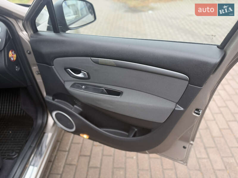 Минивэн Renault Grand Scenic 2010 в Ровно фото 49 Минивэн Renault Grand Scenic 2010 в Ровно