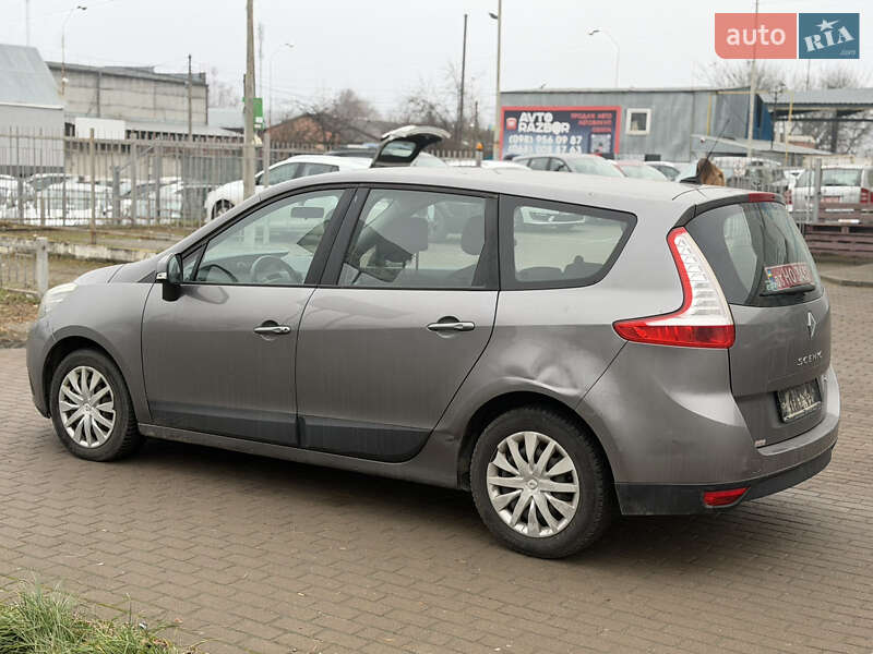 Минивэн Renault Grand Scenic 2013 в Ровно