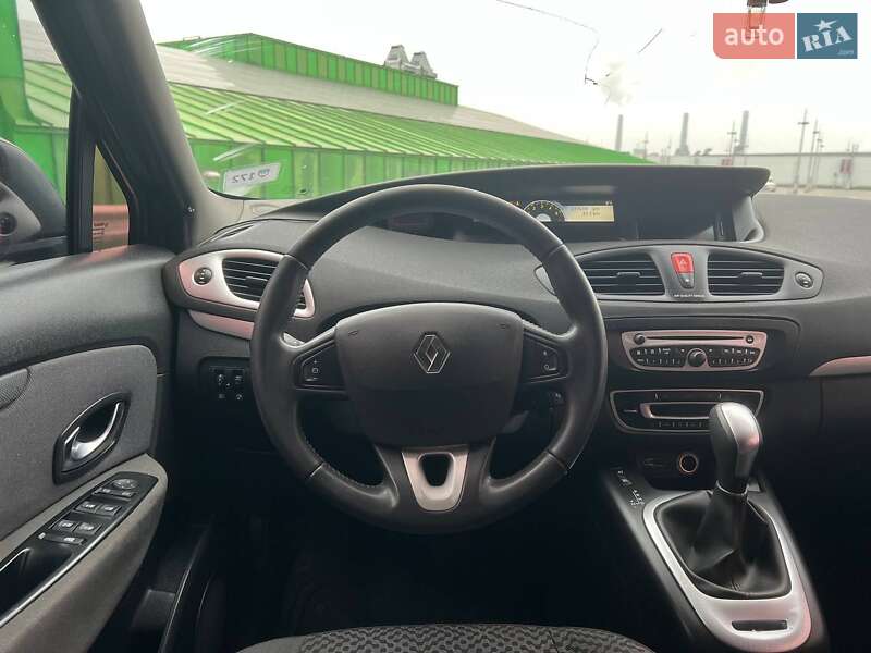Мінівен Renault Grand Scenic 2011 в Києві фото 15 Мінівен Renault Grand Scenic 2011 в Києві