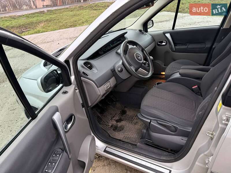 Мінівен Renault Grand Scenic 2006 в Дніпрі фото 9 Мінівен Renault Grand Scenic 2006 в Дніпрі