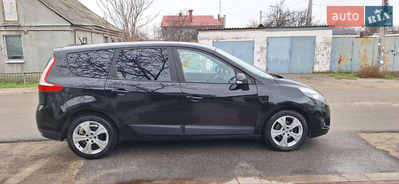 Мінівен Renault Grand Scenic 2010 в Дніпрі