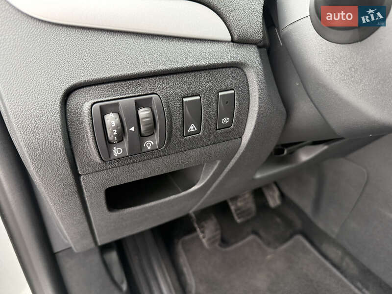 Минивэн Renault Grand Scenic 2014 в Луцке фото 24 Минивэн Renault Grand Scenic 2014 в Луцке