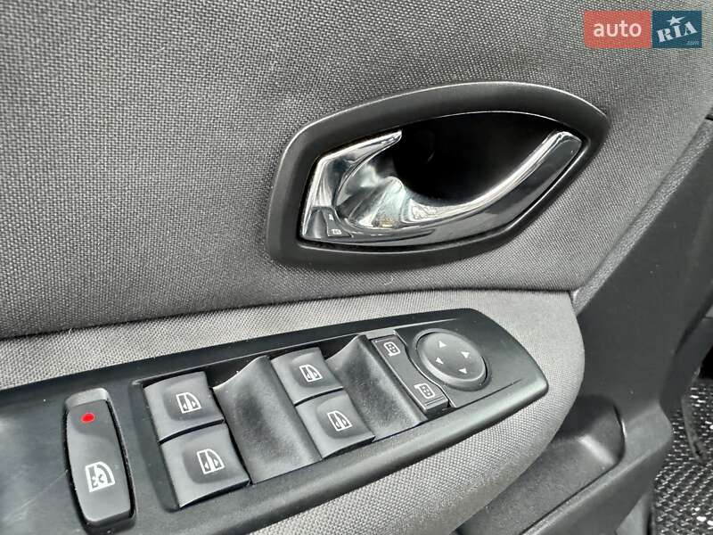 Мінівен Renault Grand Scenic 2012 в Києві