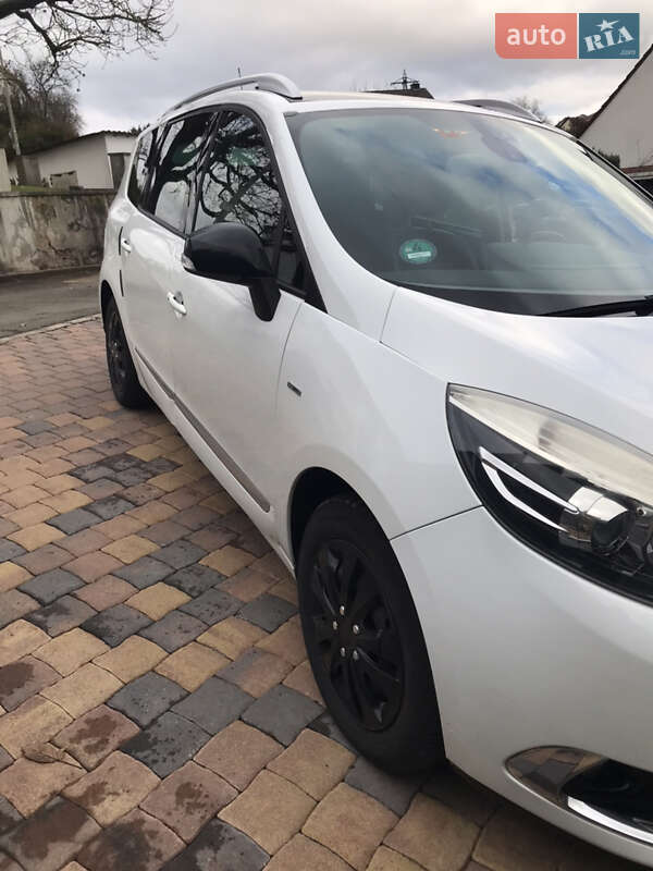 Renault Grand Scenic 2015