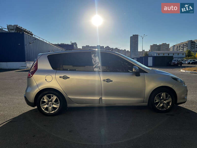 Мінівен Renault Grand Scenic 2011 в Тетієві