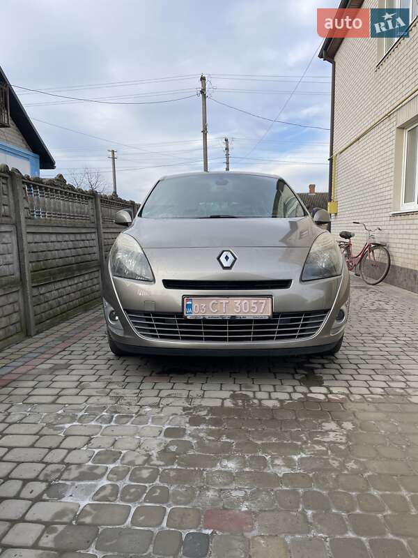 Мінівен Renault Grand Scenic 2011 в Луцьку