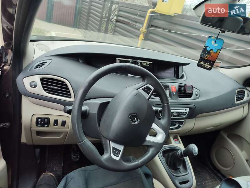 Мінівен Renault Grand Scenic 2010 в Чернівцях