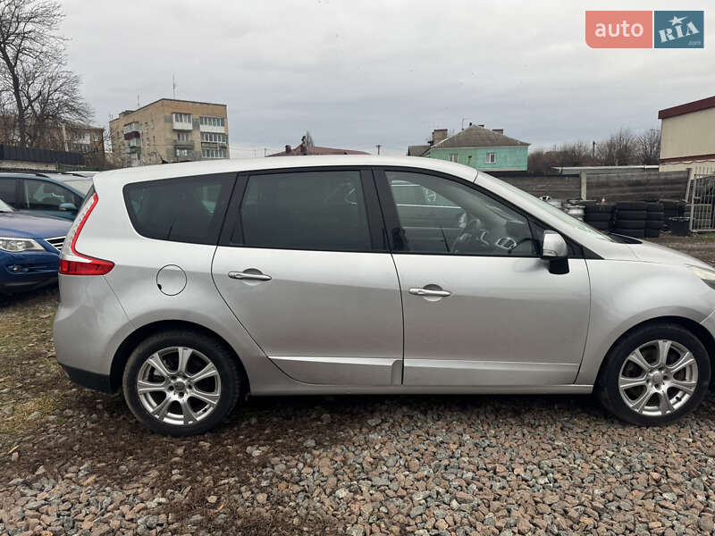 Минивэн Renault Grand Scenic 2011 в Староконстантинове
