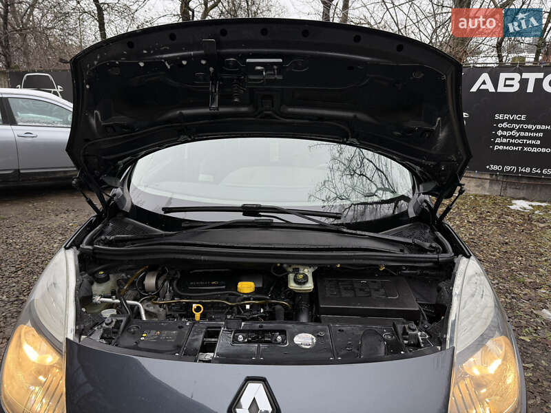 Минивэн Renault Grand Scenic 2011 в Ивано-Франковске