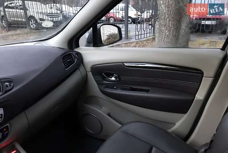 Минивэн Renault Grand Scenic 2011 в Киеве
