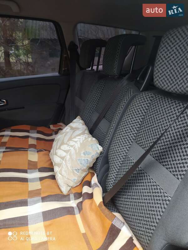 Мінівен Renault Grand Scenic 2011 в Володимирі